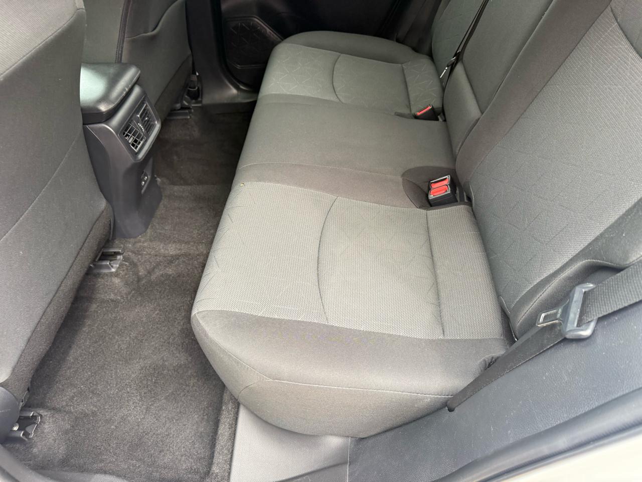 Toyota RAV4 XLE 2025