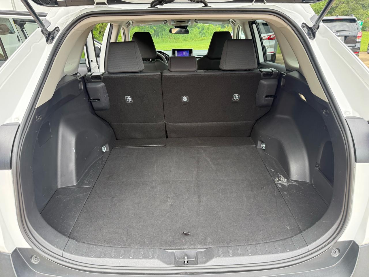 Toyota RAV4 XLE 2025