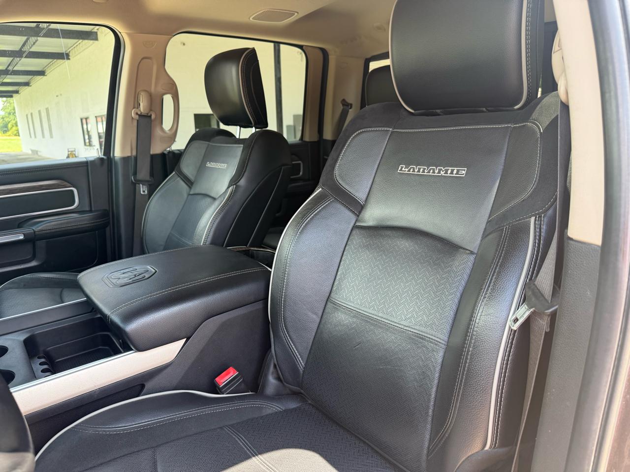 RAM 3500 Laramie Crew Cab SWB 4WD 2019