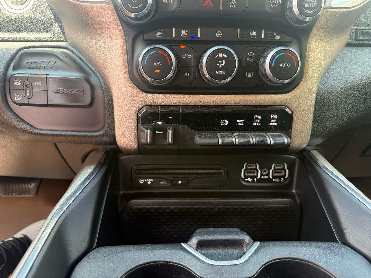 RAM 3500 Laramie Crew Cab SWB 4WD 2019