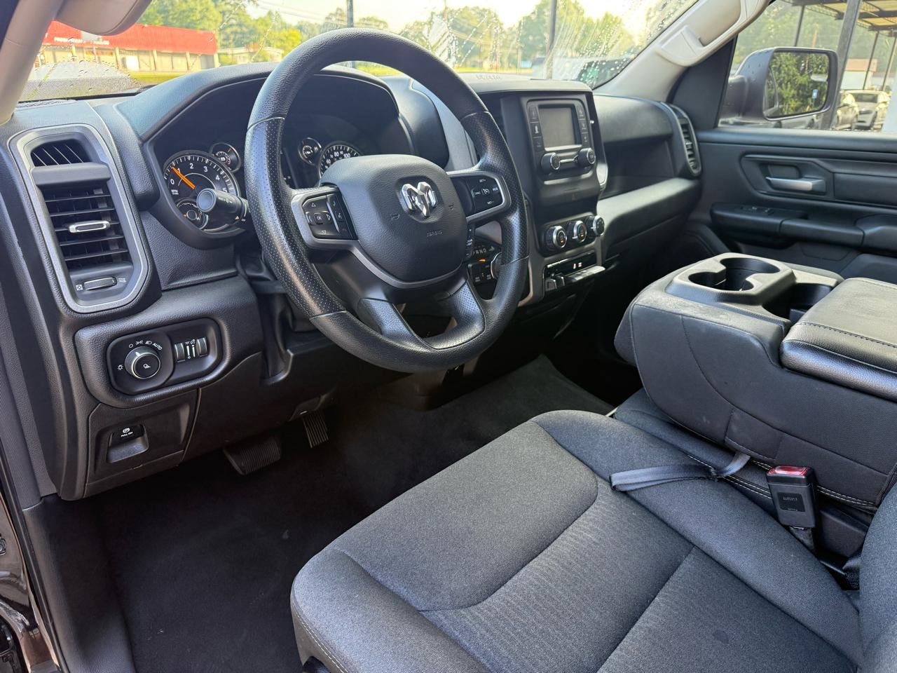 RAM 1500 Tradesman Crew Cab SB 4WD 2019