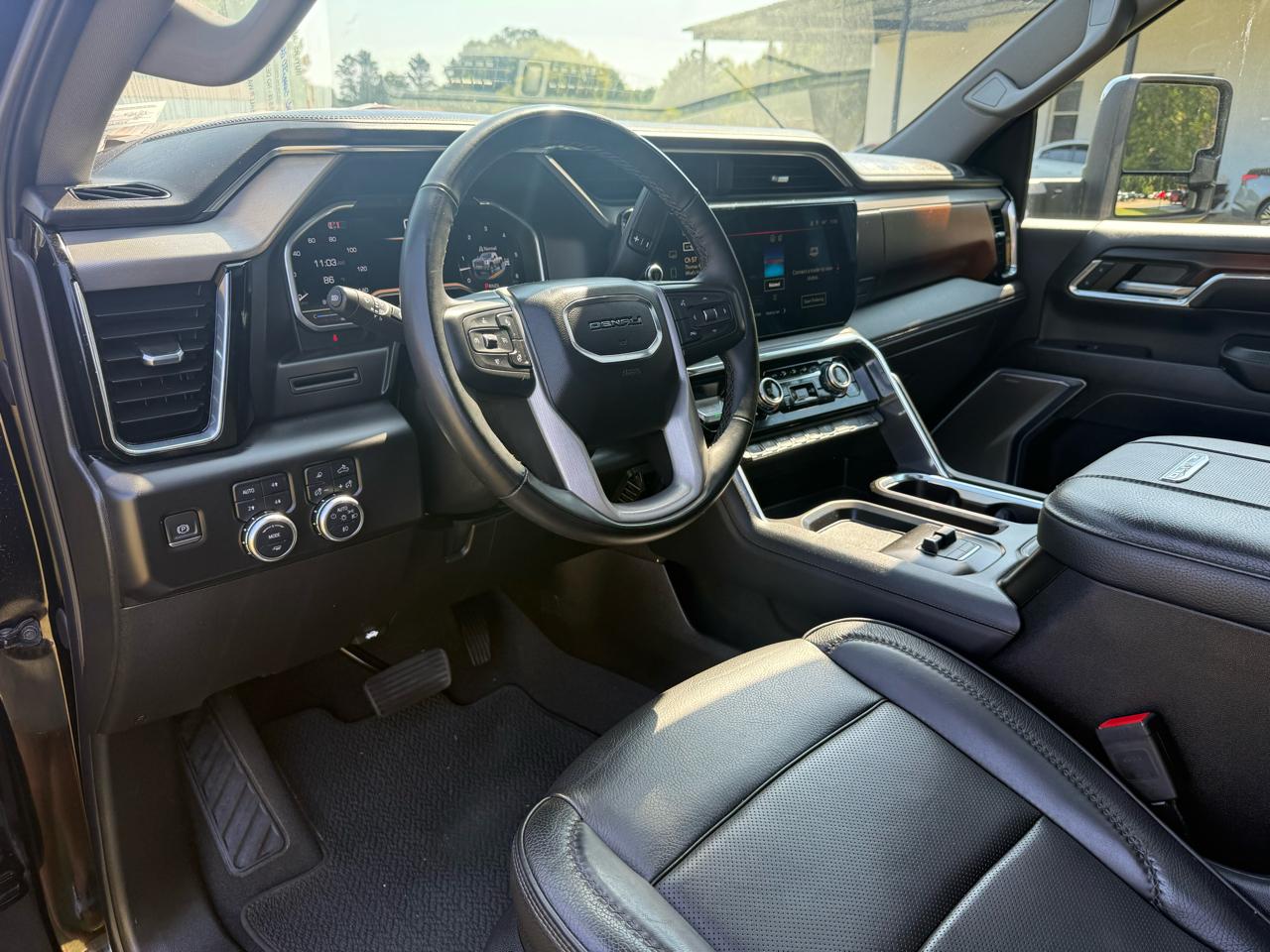 GMC Sierra 2500HD Denali Crew Cab 4WD SB 2024