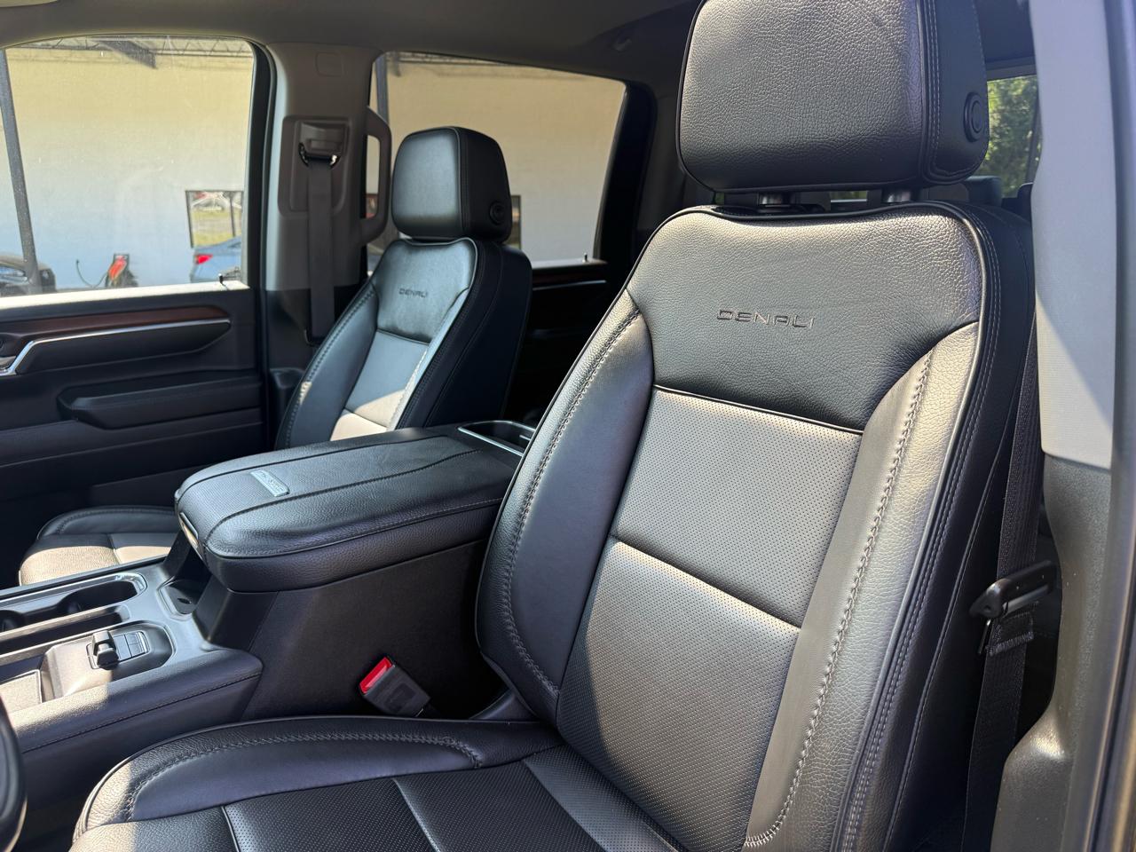 GMC Sierra 2500HD Denali Crew Cab 4WD SB 2024