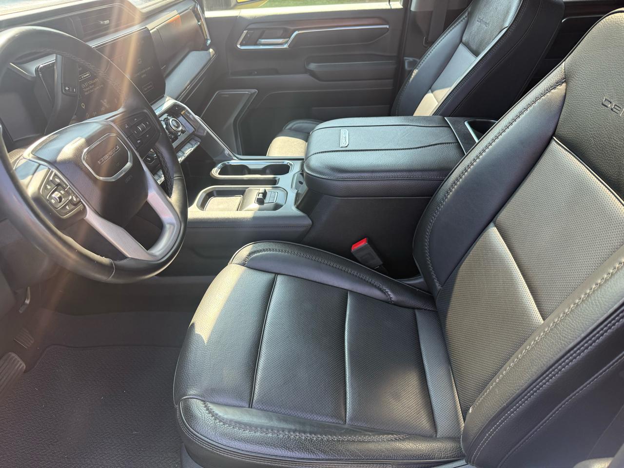 GMC Sierra 2500HD Denali Crew Cab 4WD SB 2024