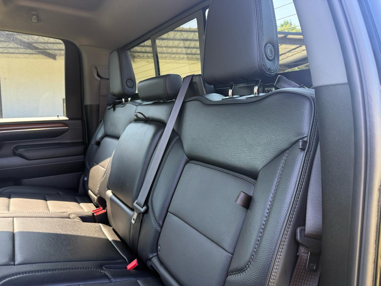 GMC Sierra 2500HD Denali Crew Cab 4WD SB 2024