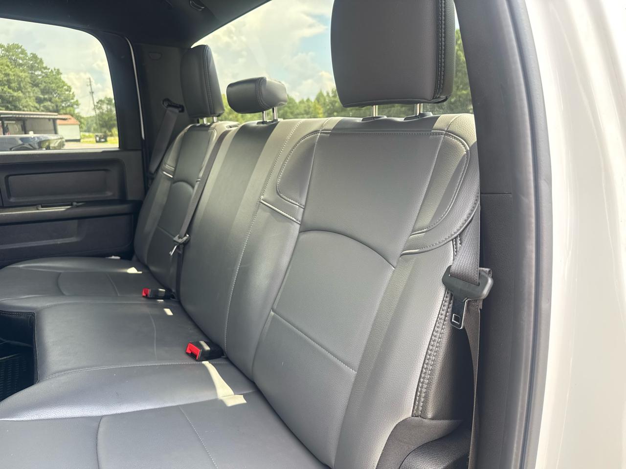 RAM 2500 Tradesman Crew Cab SWB 4WD 2024