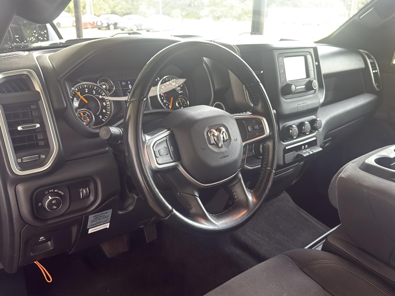RAM 1500 Big Horn Quad Cab 4WD 2021