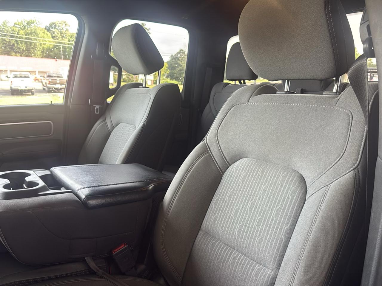 RAM 1500 Big Horn Quad Cab 4WD 2021