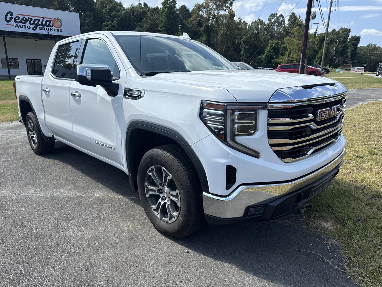GMC Sierra 1500 SLT Crew Cab 4WD 2025