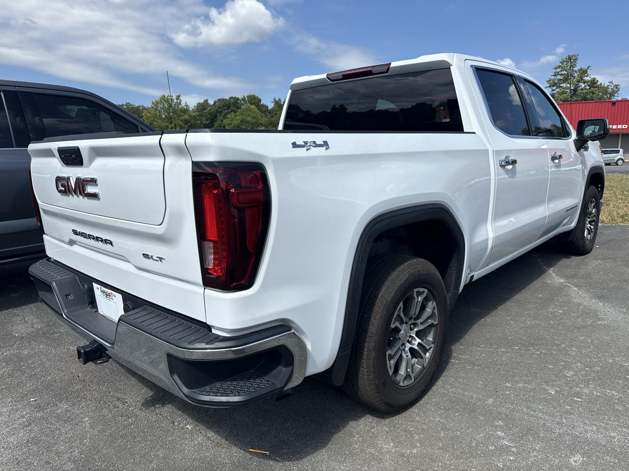 GMC Sierra 1500 SLT Crew Cab 4WD 2025