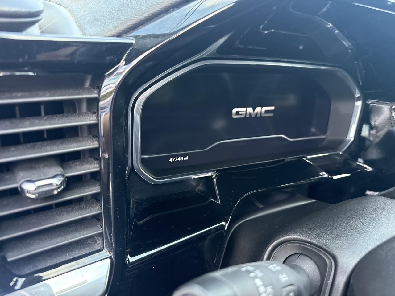 GMC Sierra 1500 SLT Crew Cab 4WD 2025