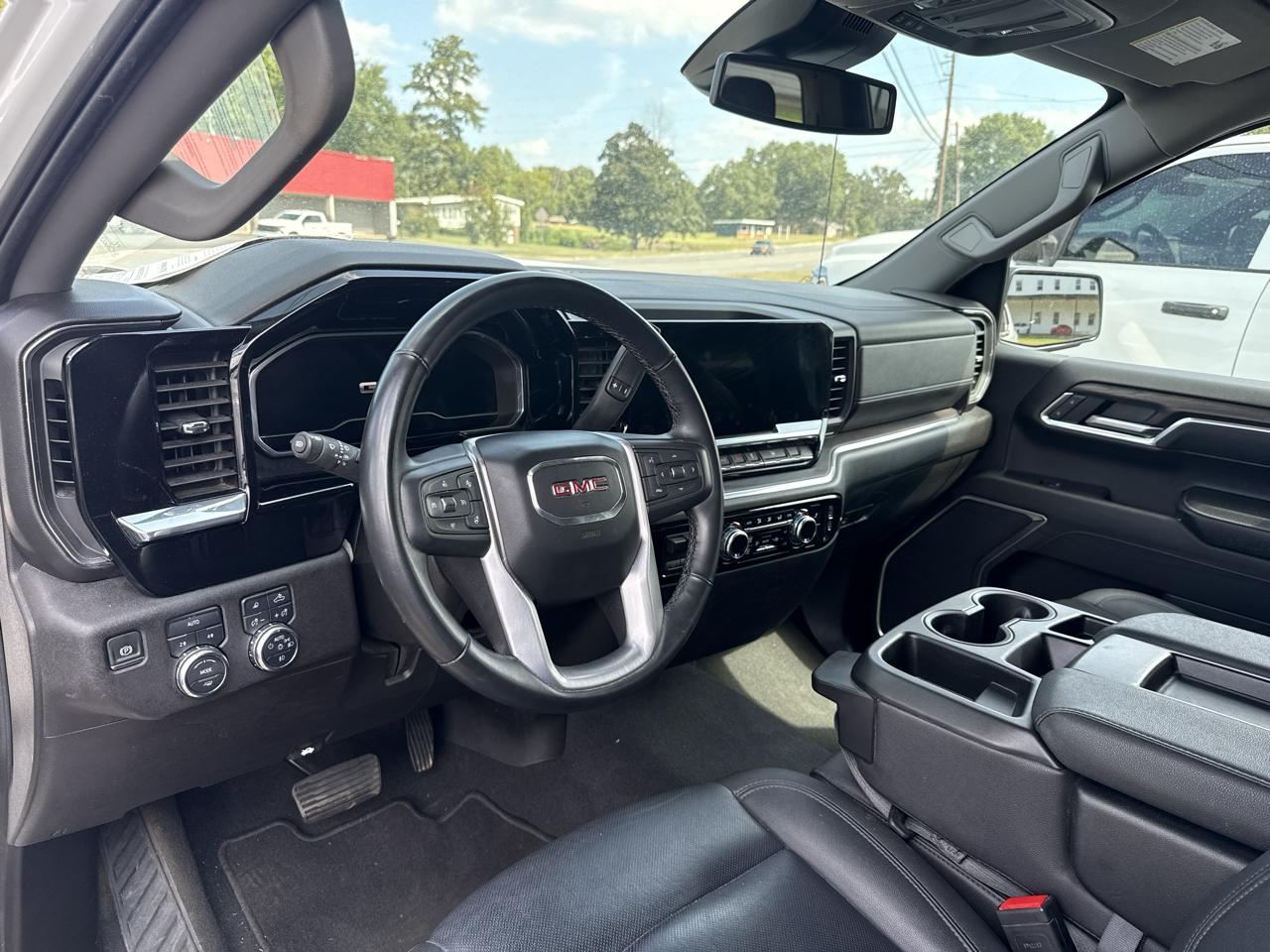 GMC Sierra 1500 SLT Crew Cab 4WD 2025
