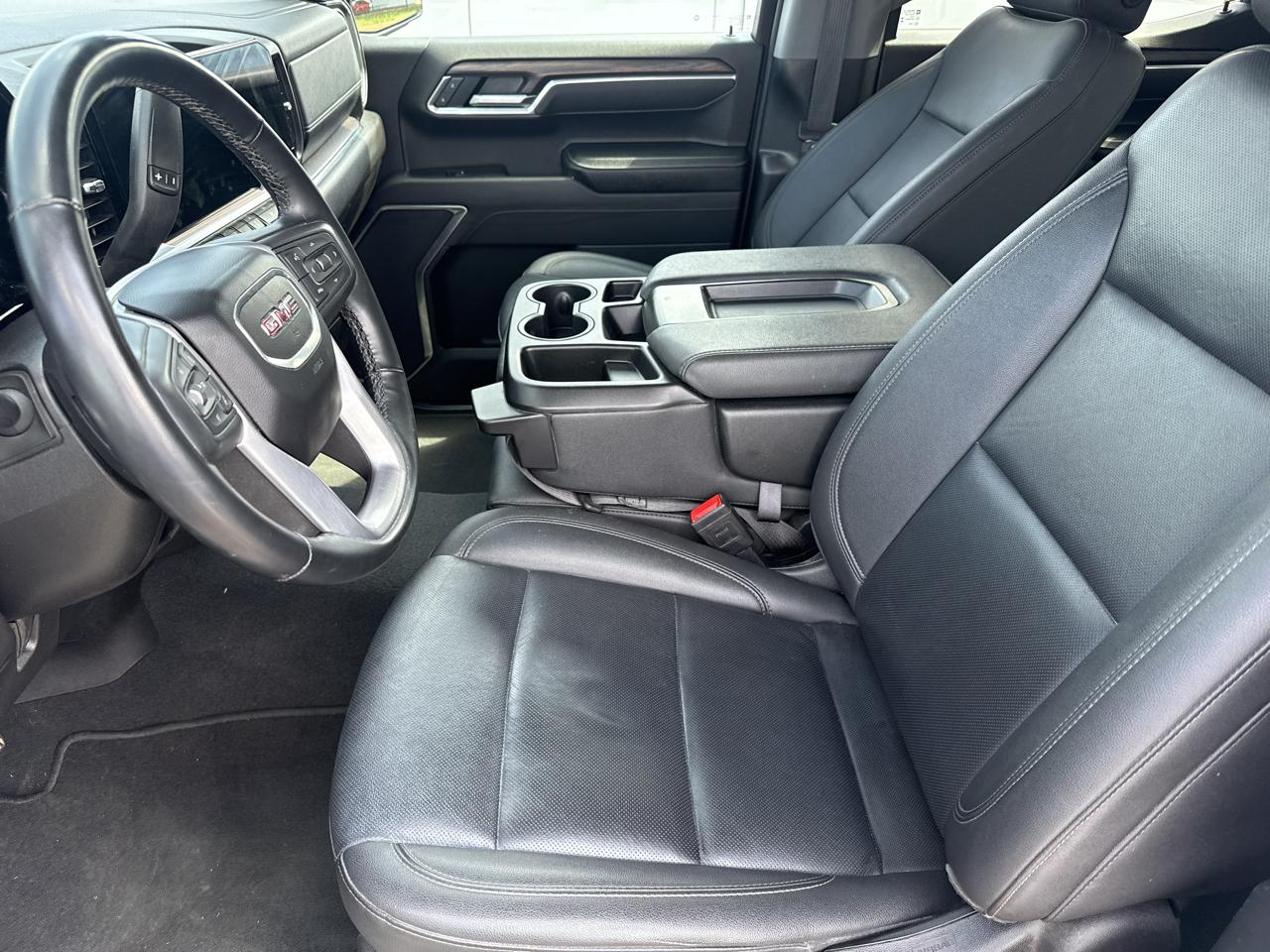 GMC Sierra 1500 SLT Crew Cab 4WD 2025