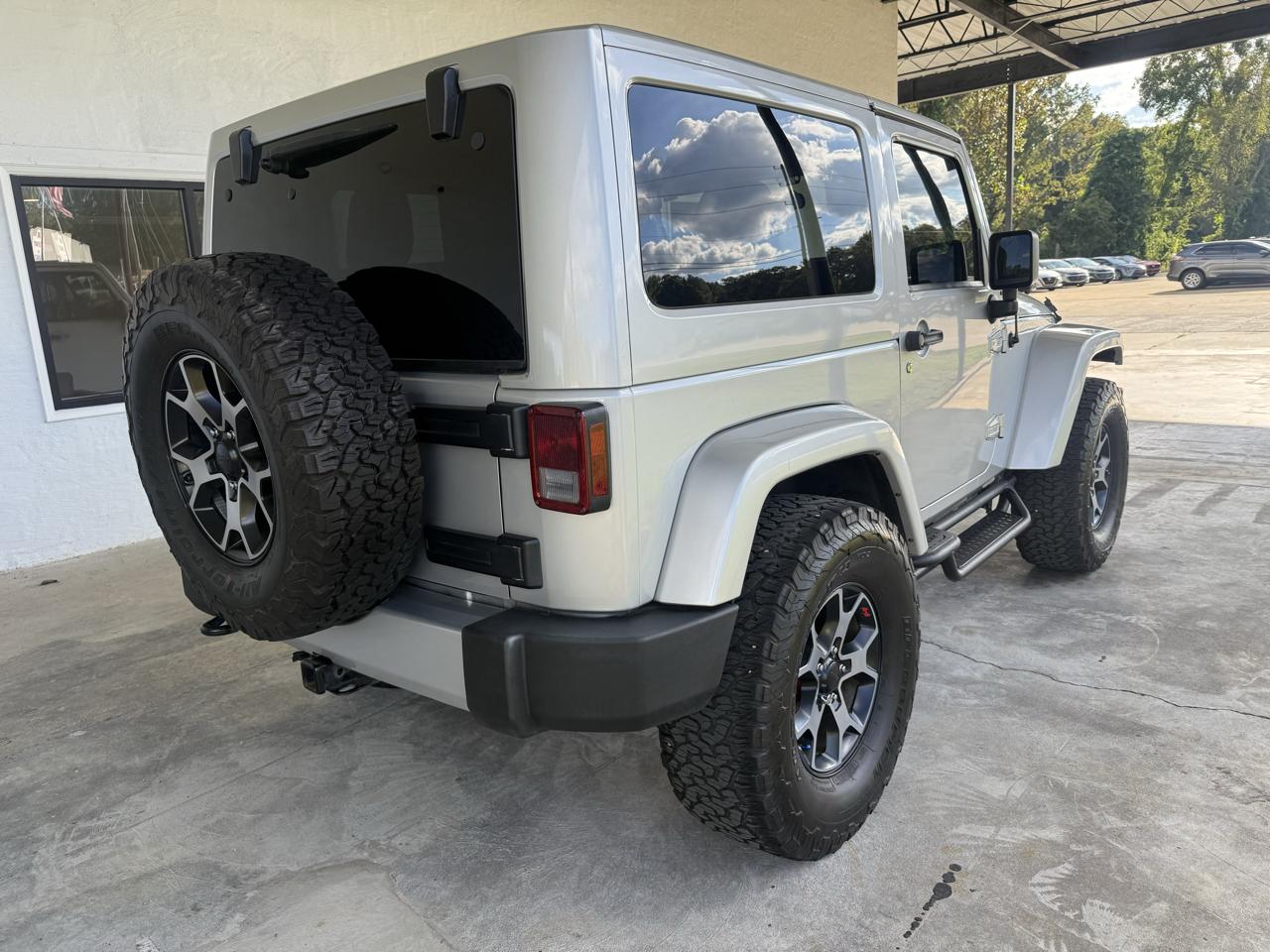 Jeep Wrangler Sahara 4WD 2012