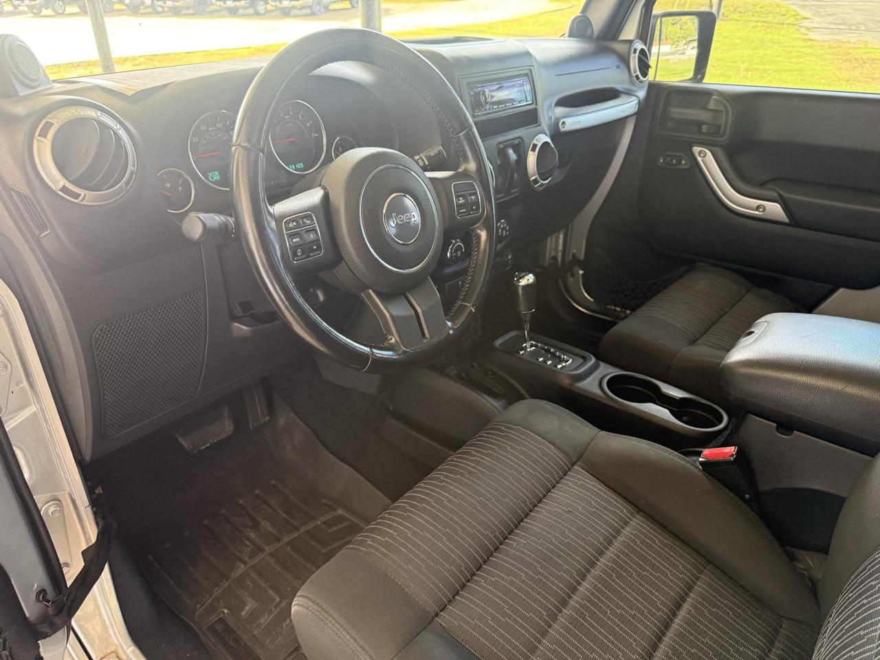 Jeep Wrangler Sahara 4WD 2012