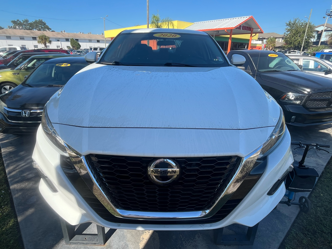 2020 Nissan Altima 2.5 S photo 2