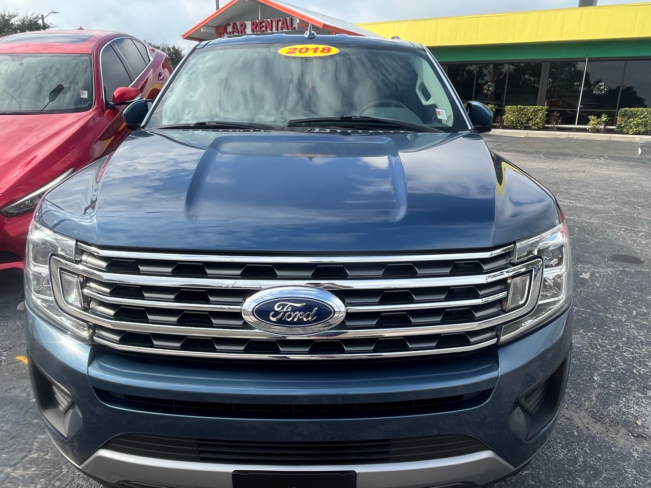 2018 Ford Expedition XLT photo 4