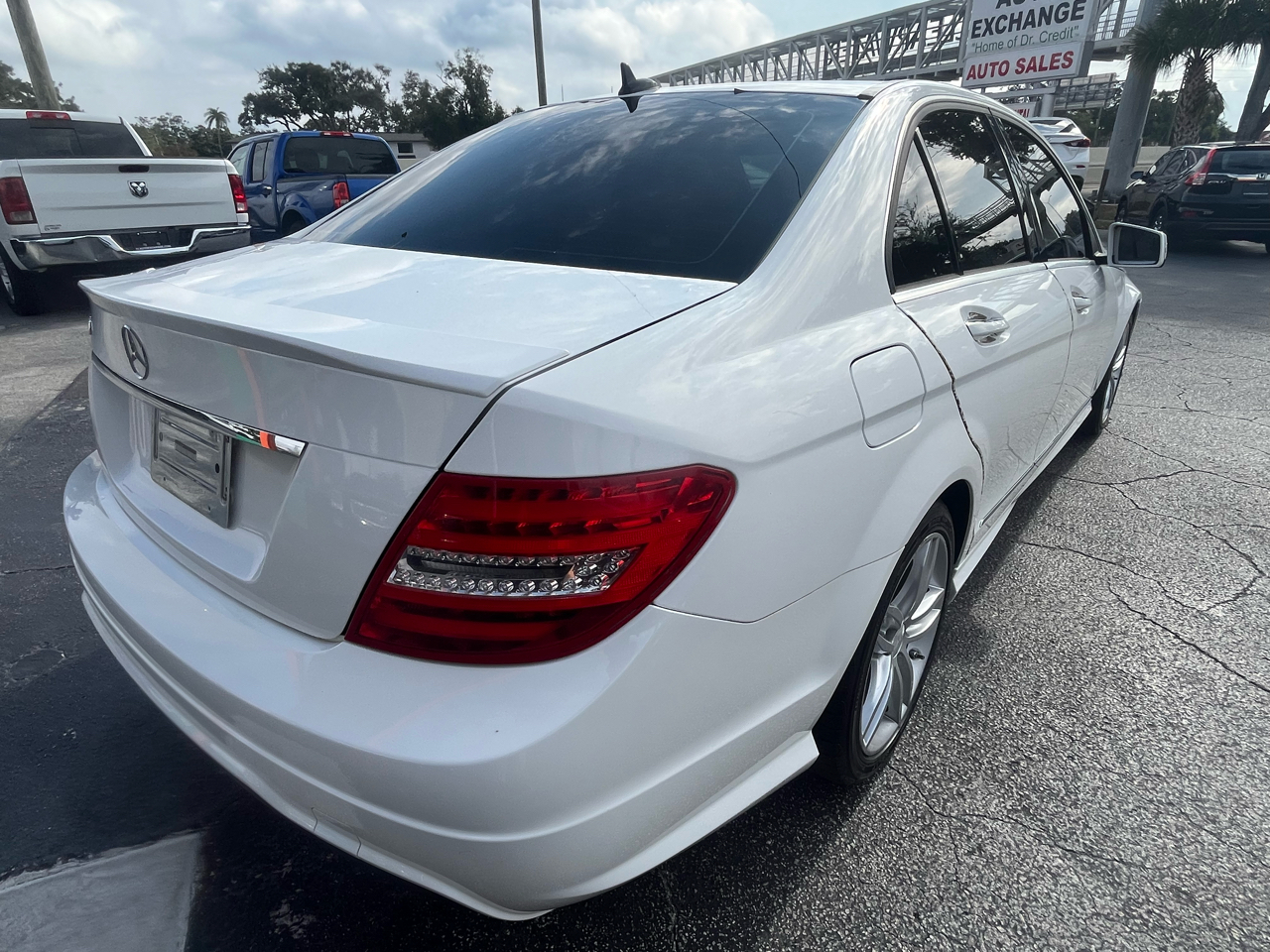 2014 Mercedes Benz C 250 Sport photo 3