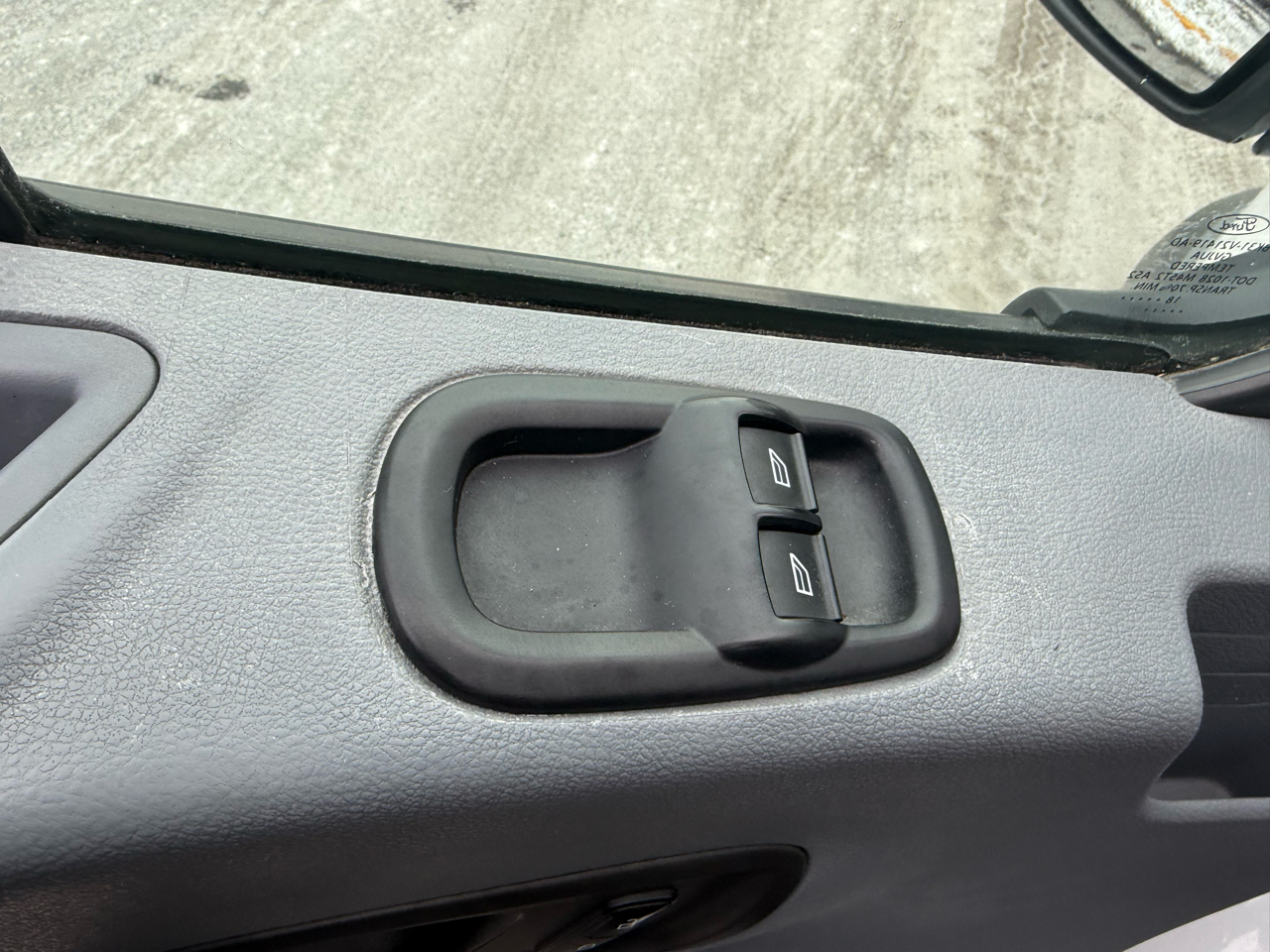 Ford Transit Van T-250 148" Med Rf 9000 GVWR Sliding RH Dr 2018