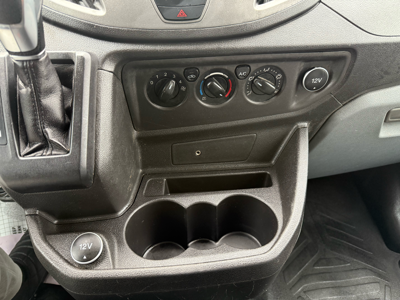 Ford Transit Van T-250 148" Med Rf 9000 GVWR Sliding RH Dr 2018