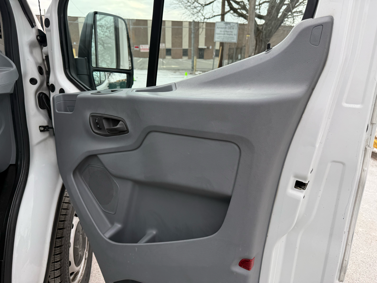 Ford Transit Van T-250 148" Med Rf 9000 GVWR Sliding RH Dr 2018