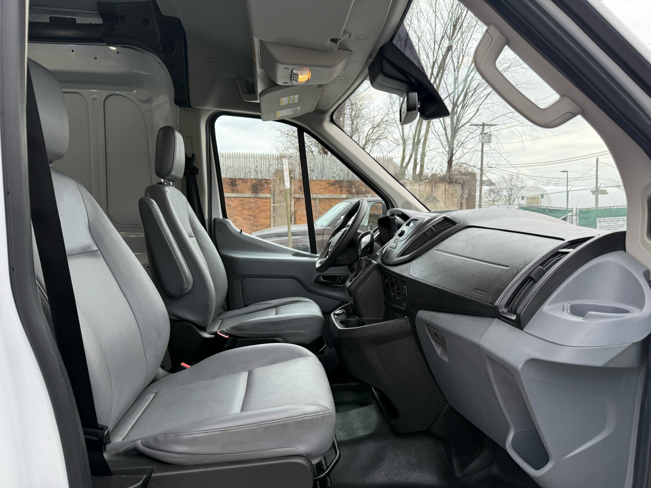 Ford Transit Van T-250 148" Med Rf 9000 GVWR Sliding RH Dr 2018