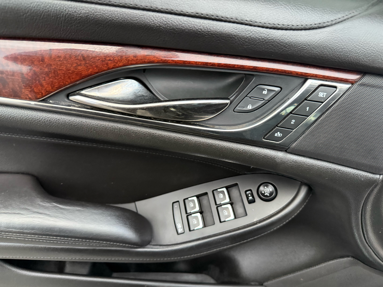 Cadillac CTS Sedan 4dr Sdn 2.0L Turbo Luxury AWD 2014