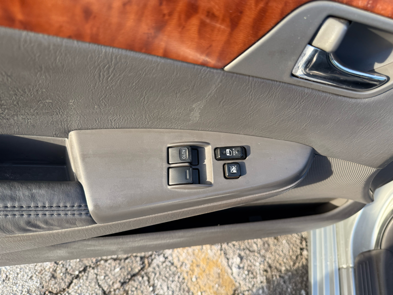 Toyota Camry Solara 2dr Conv V6 Auto SE Sport (Natl) 2007