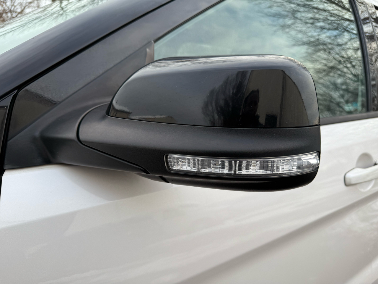 Ford Explorer XLT 4-Door 4WD 2017