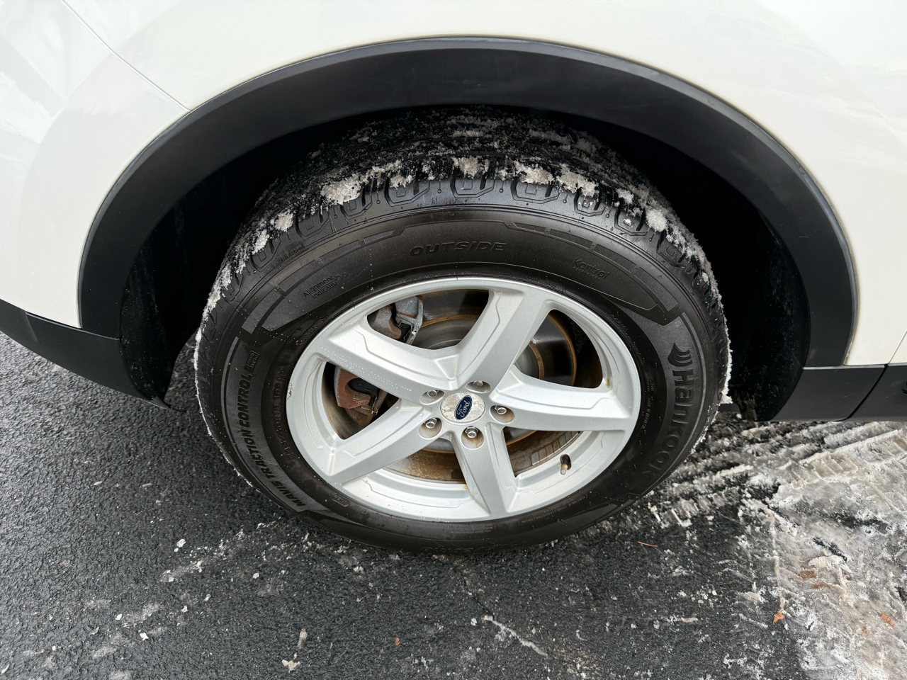 Ford Explorer XLT 4-Door 4WD 2017