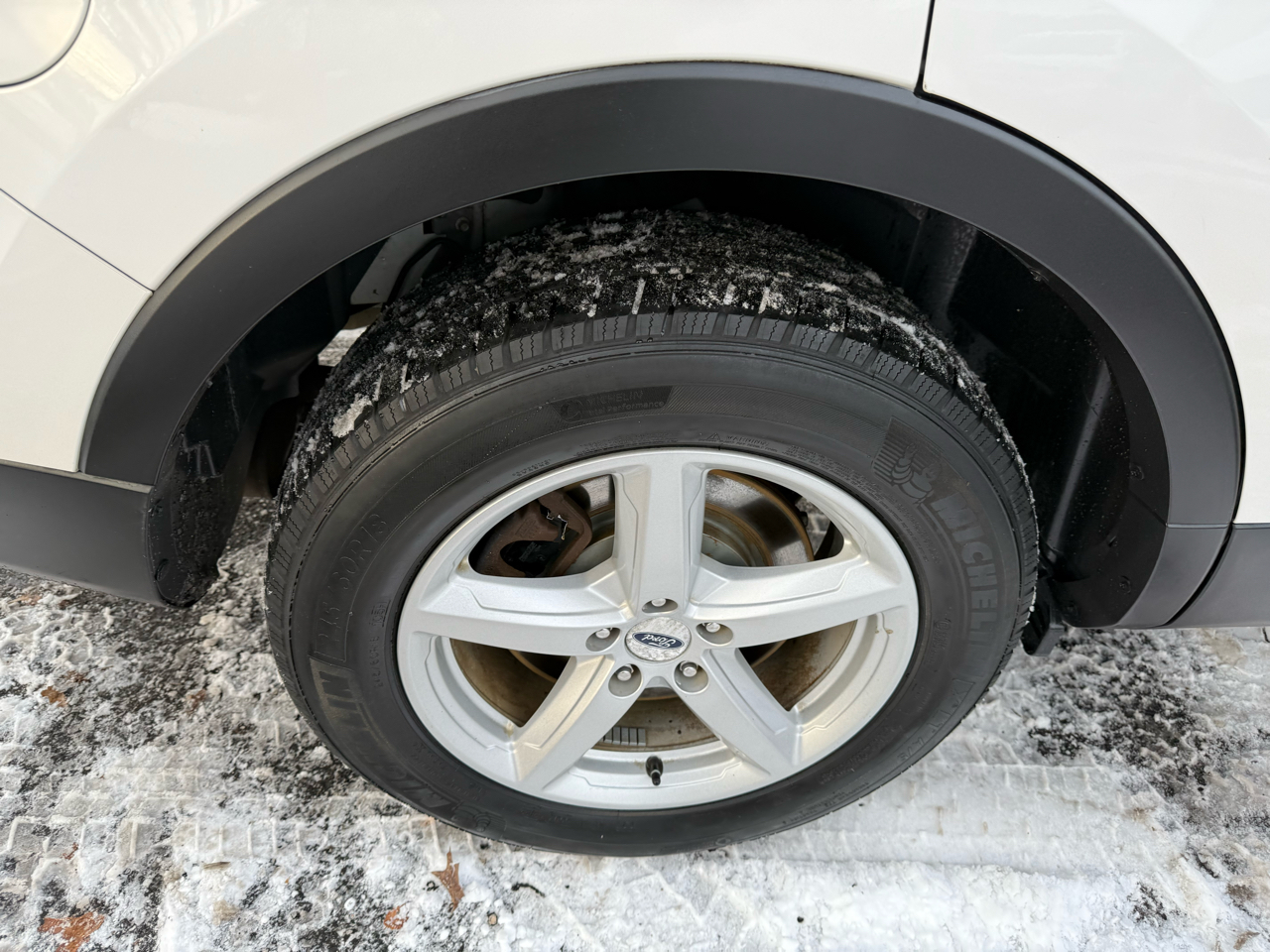 Ford Explorer XLT 4-Door 4WD 2017