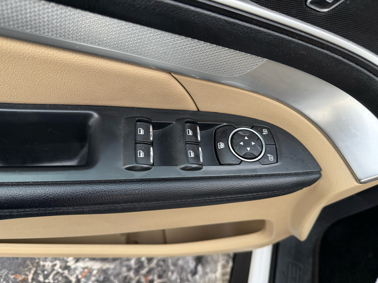 Ford Explorer XLT 4-Door 4WD 2017