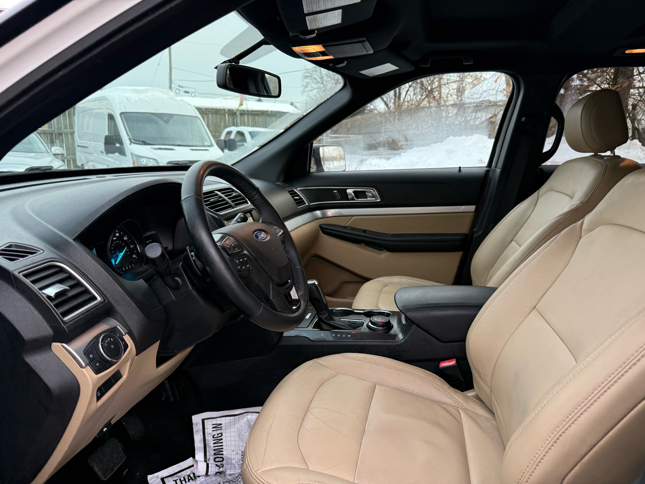 Ford Explorer XLT 4-Door 4WD 2017