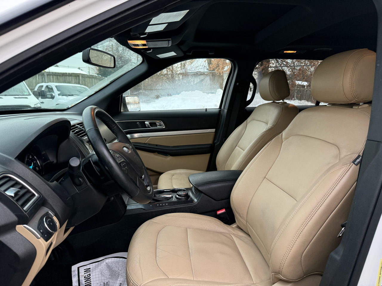 Ford Explorer XLT 4-Door 4WD 2017