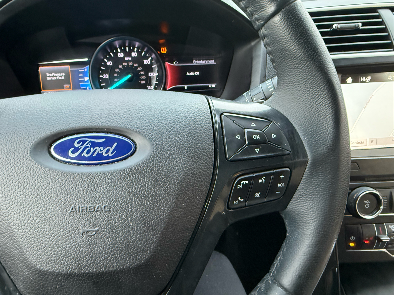 Ford Explorer XLT 4-Door 4WD 2017