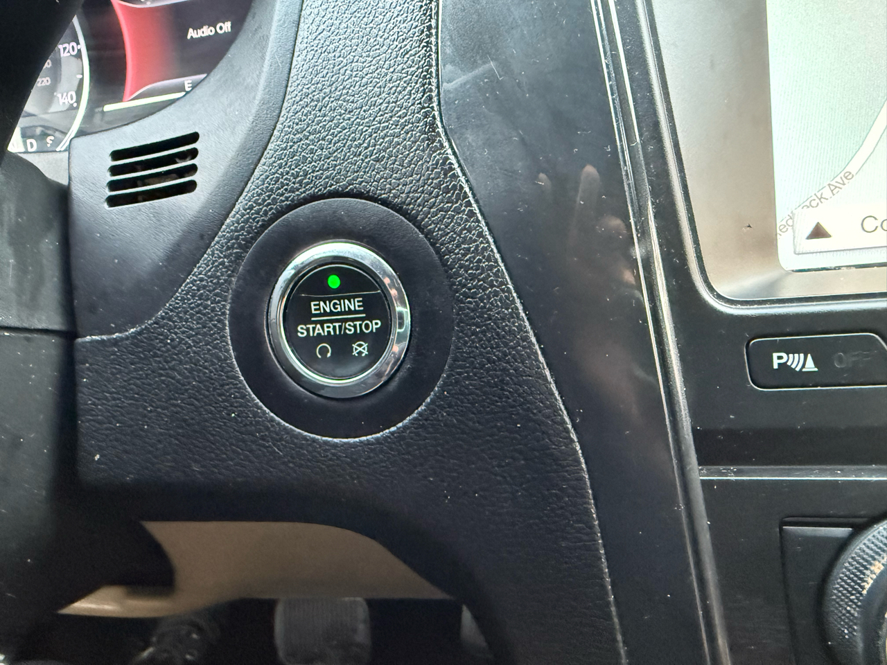 Ford Explorer XLT 4-Door 4WD 2017