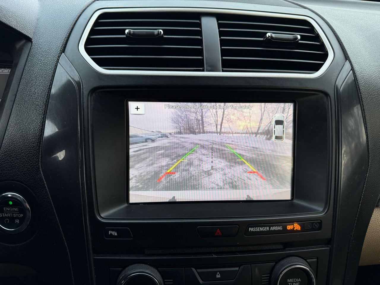 Ford Explorer XLT 4-Door 4WD 2017