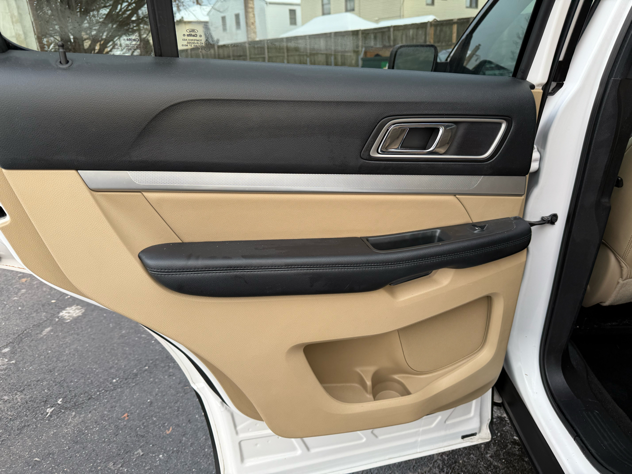 Ford Explorer XLT 4-Door 4WD 2017