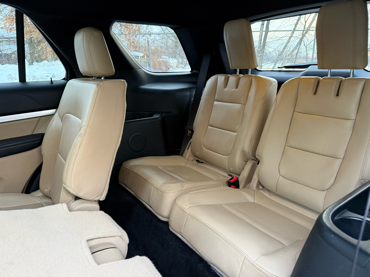 Ford Explorer XLT 4-Door 4WD 2017