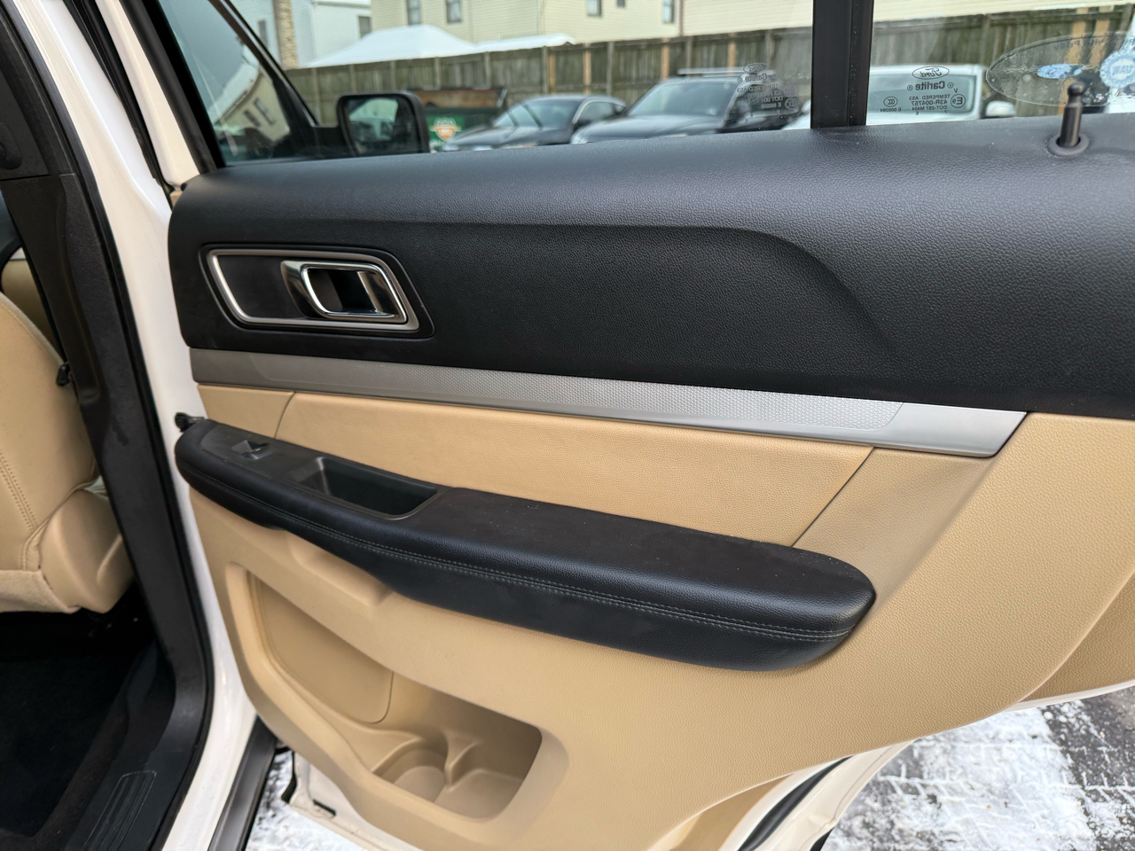 Ford Explorer XLT 4-Door 4WD 2017