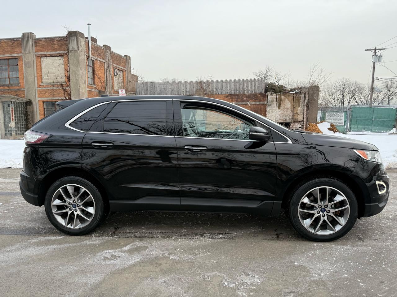 Ford Edge 4dr Titanium AWD 2016