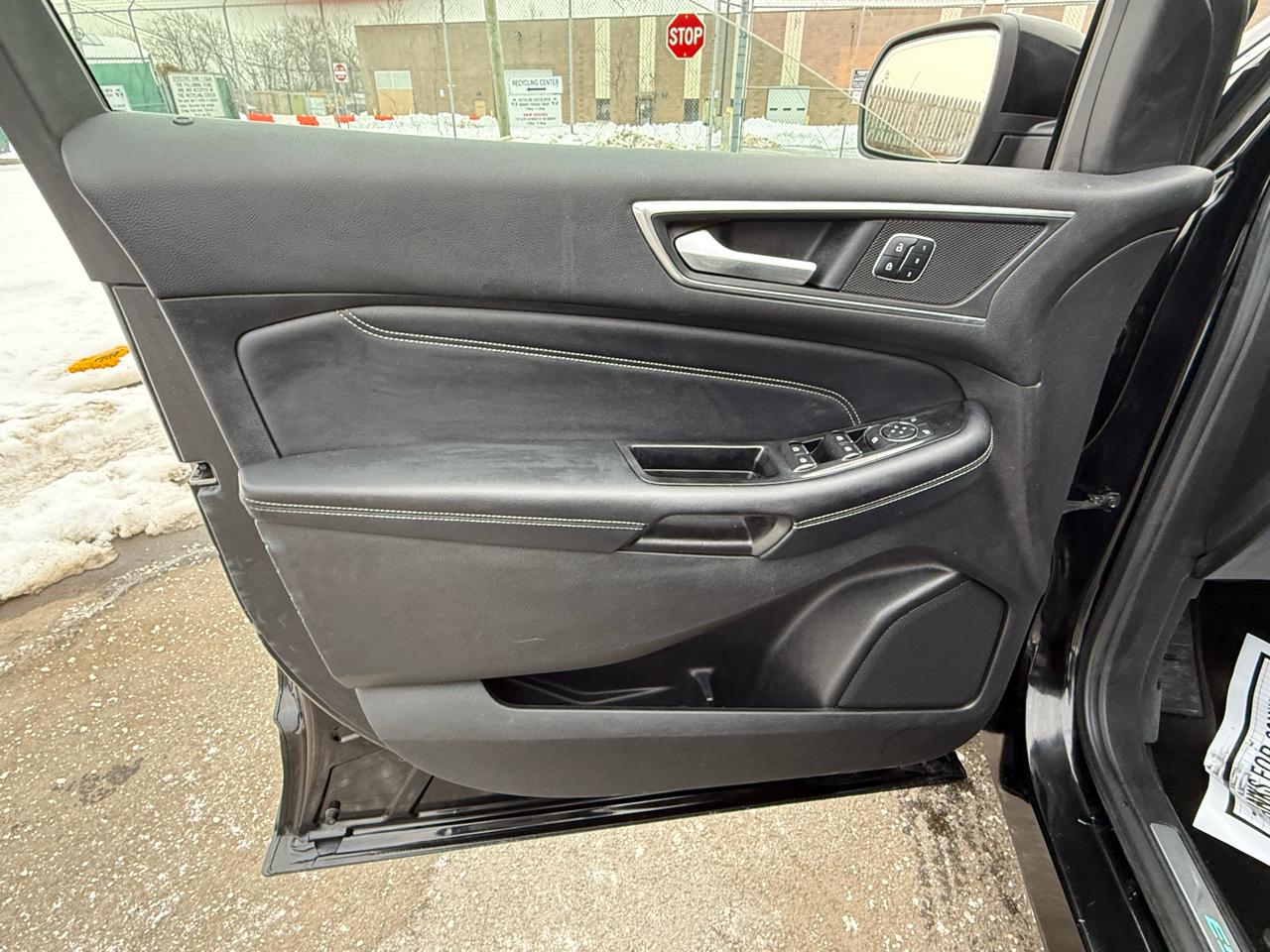 Ford Edge 4dr Titanium AWD 2016