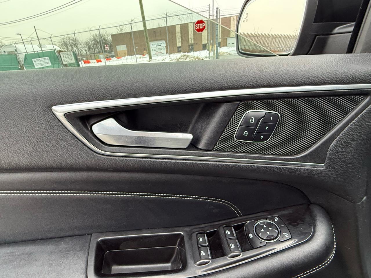 Ford Edge 4dr Titanium AWD 2016