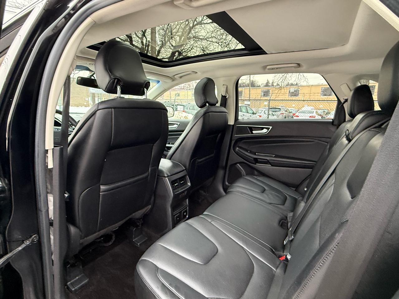 Ford Edge 4dr Titanium AWD 2016