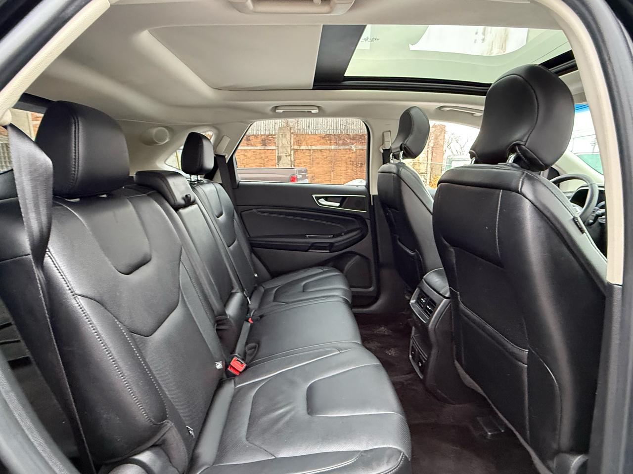 Ford Edge 4dr Titanium AWD 2016