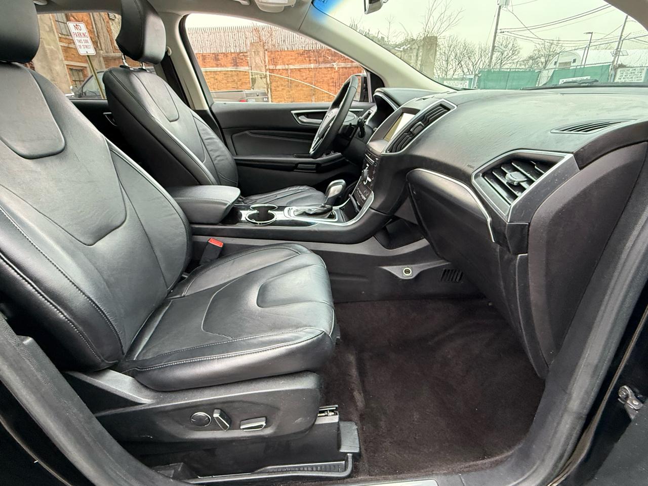 Ford Edge 4dr Titanium AWD 2016