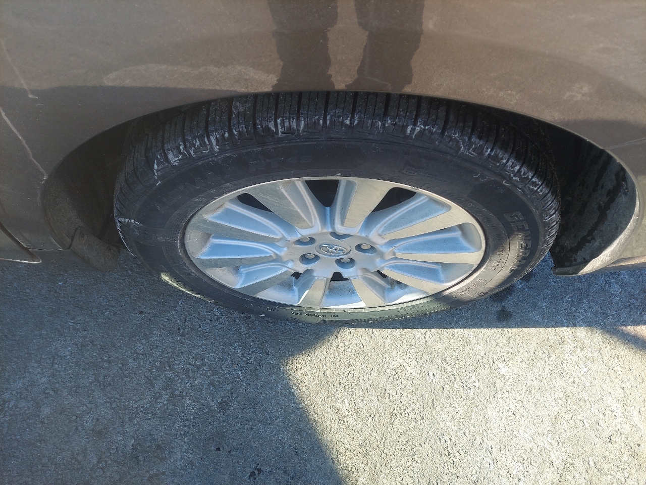 Toyota Sienna 5dr 7-Pass Van V6 LE AWD (Natl) 2013