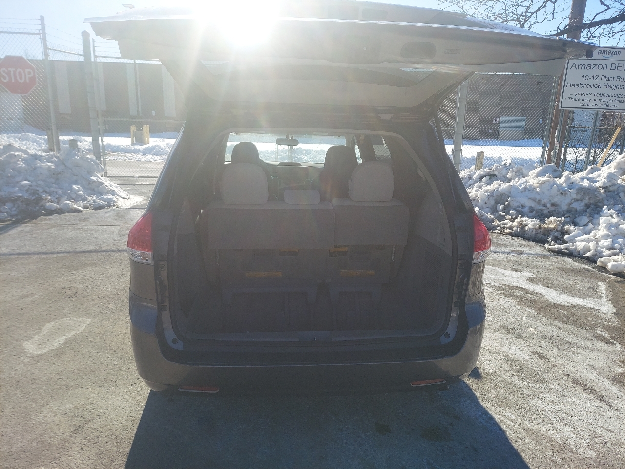 Toyota Sienna 5dr 7-Pass Van V6 LE AWD (Natl) 2013