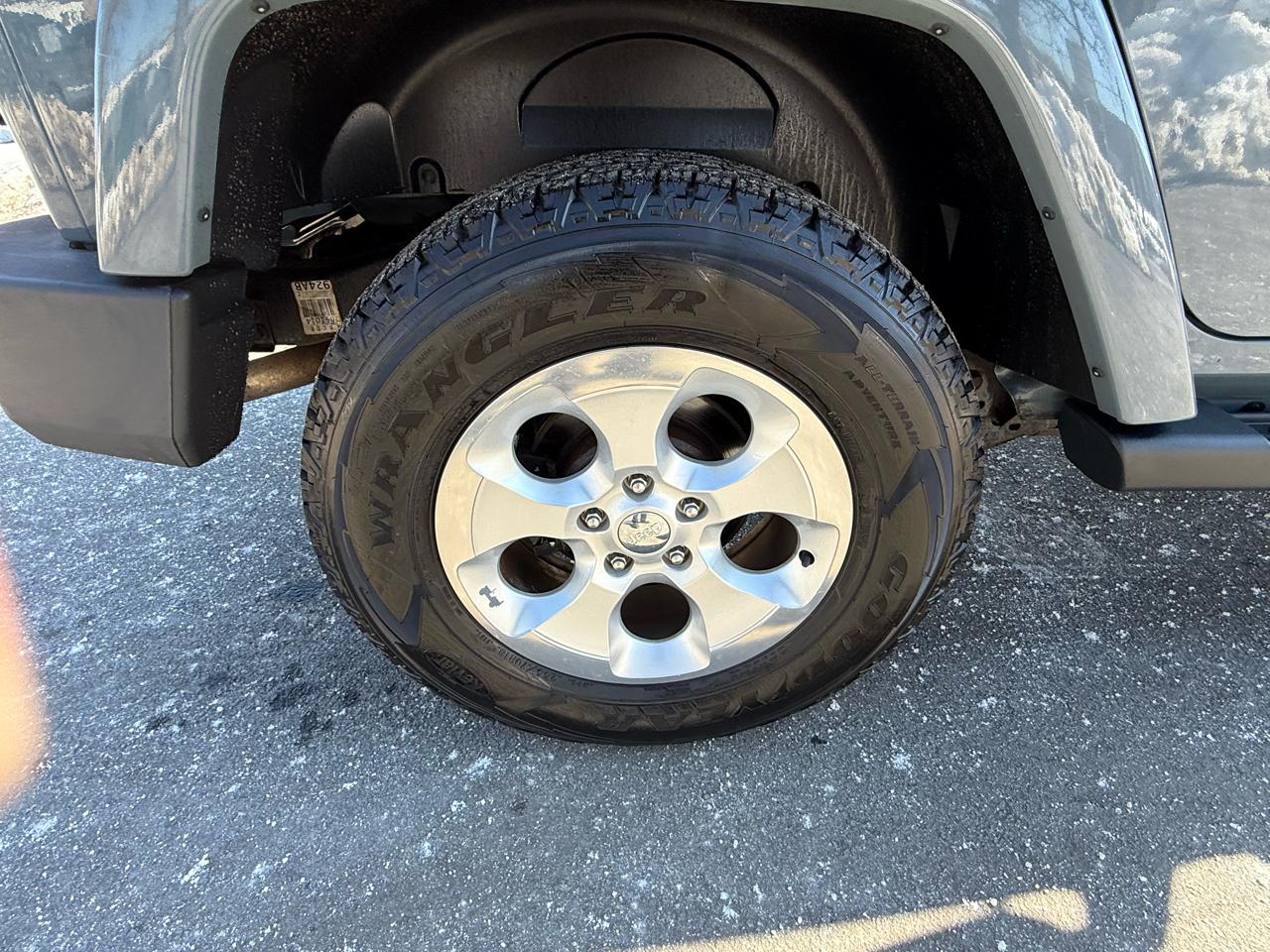 Jeep Wrangler Unlimited 4WD 4dr Sahara 2014