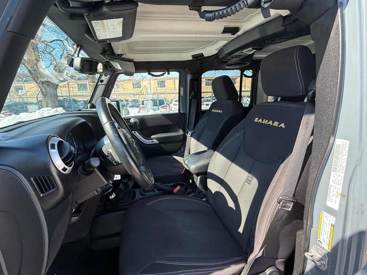 Jeep Wrangler Unlimited 4WD 4dr Sahara 2014